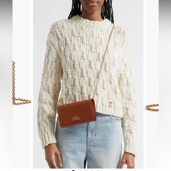 Chloe Iconic Wallet on a Chain - Picture 2 of 11